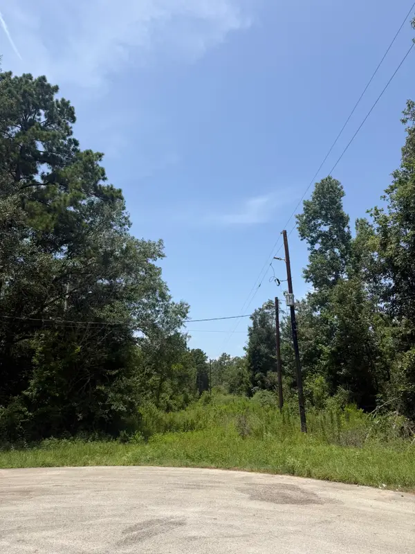 26737 Oak Creek Drive, Splendora, TX 77372