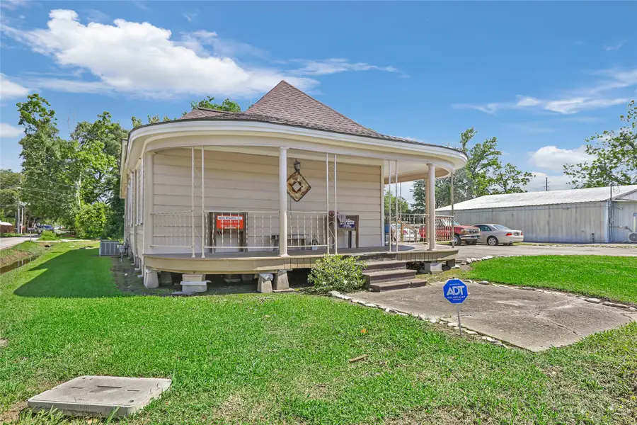 311 Depot Street, Dayton, TX 77535 - #2