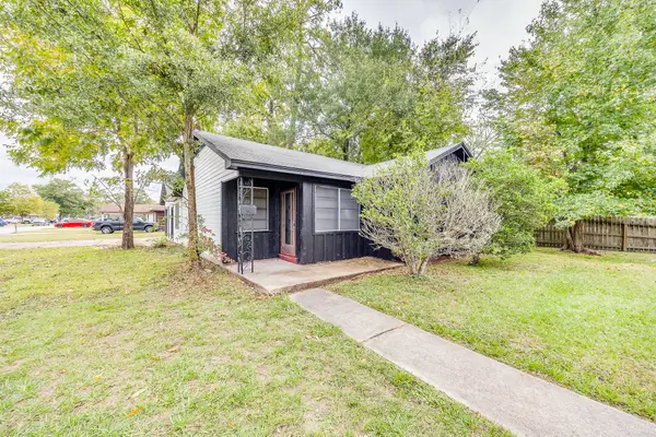 7401 Bretshire Drive, Houston, TX 77016