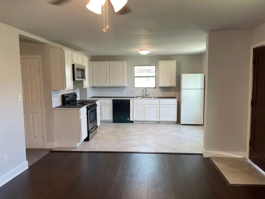 2213 Western Avenue, Orange, TX 77630 - Image #3