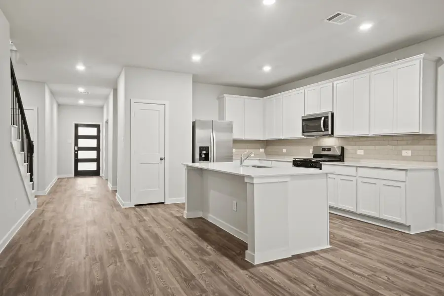 533 Shoreview Drive, Conroe, TX 77303 - Image #3