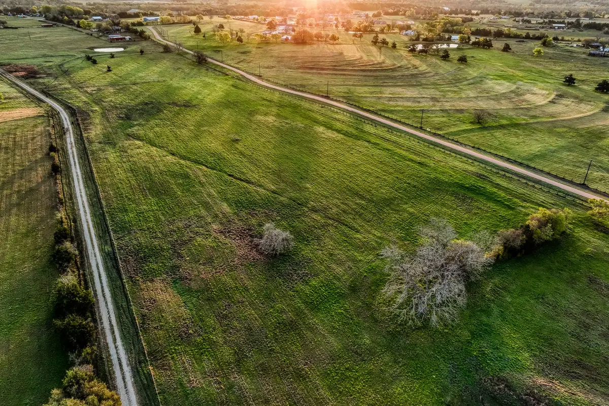 Tracts 10&11 Fieldcrest Ln, Burton, TX 77835 - #1