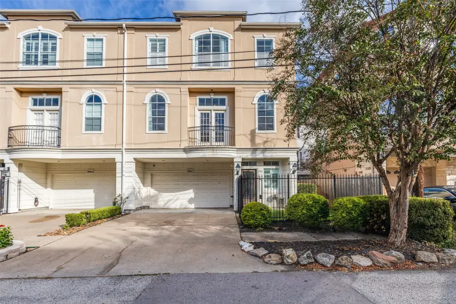 5208 Blossom Street #9, Houston, TX 77007 - Image #2