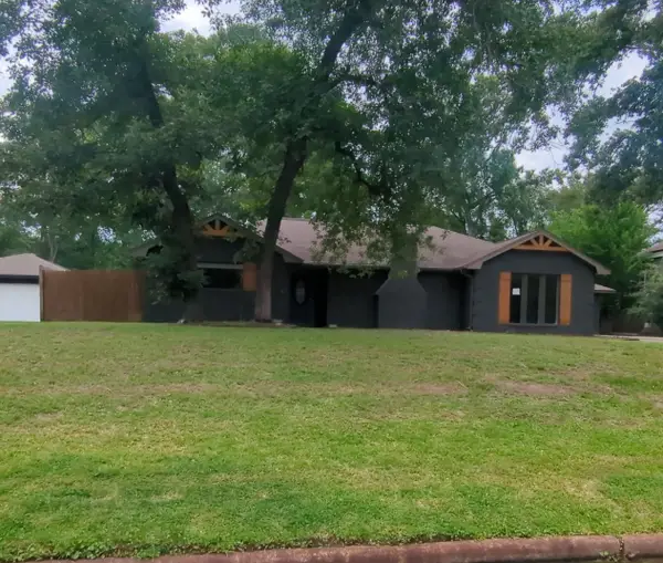 2656 S Woodloch Street, Woodloch, TX 77385