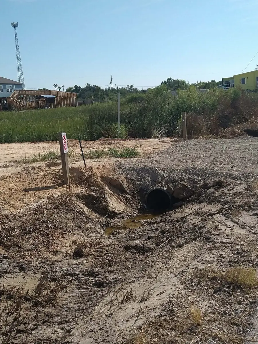 00 Bayou Lane, Hitchcock, TX 77563 - Image #2