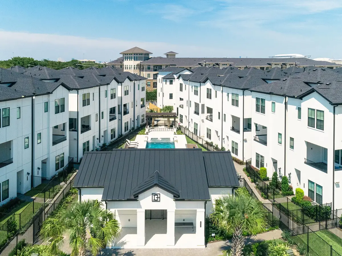 2708 Grand Fountains Drive #F, Houston, TX 77054 - Image #1