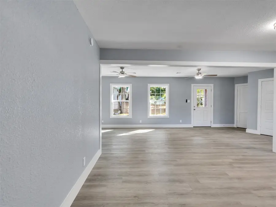 1009 Ruby Lane, Orange, TX 77630 - Image #3