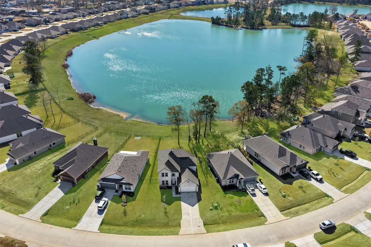 427 Shoreview Drive, Conroe, TX 77303 - #1