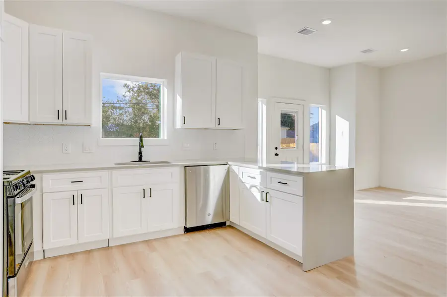 10510 Ashville Drive, Houston, TX 77051 - Image #3