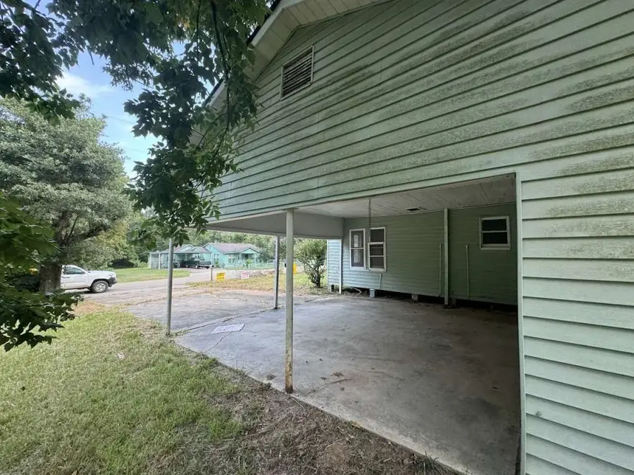 1303 Hopkins Drive, Jasper, TX 75951 - Image #2