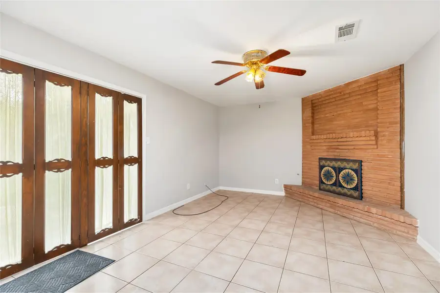 29518 W Hawthorne Drive, Southeast Montgomery, TX 77386 - Image #3