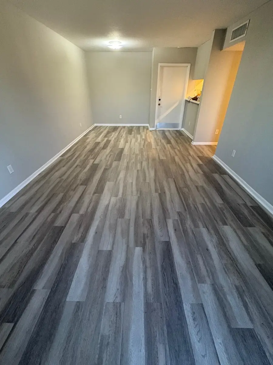 3055 SW Walnut Bend Lane #33, Houston, TX 77042 - Image #2