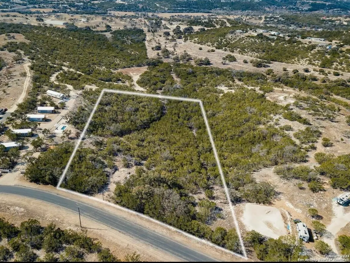 218 Madrona Drive S, Kerrville, TX 78028 - Image #1