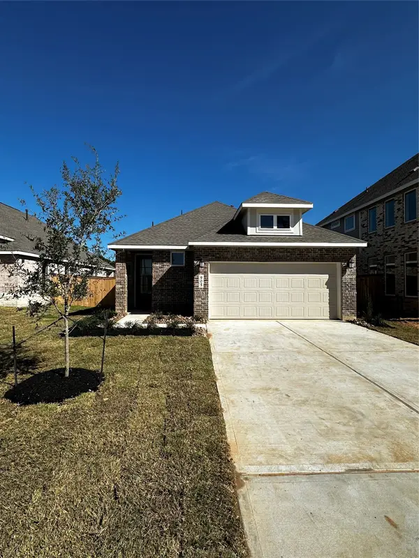 11696 Lazy Oak Creek Drive, Magnolia, TX 77354