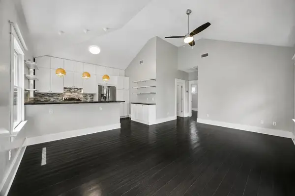 823 Cortlandt Street, Houston, TX 77007
