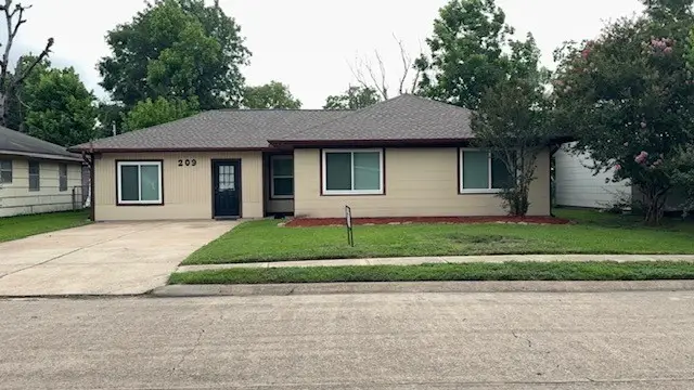 209 W 8th Street, Deer Park, TX 77536 - Image #1
