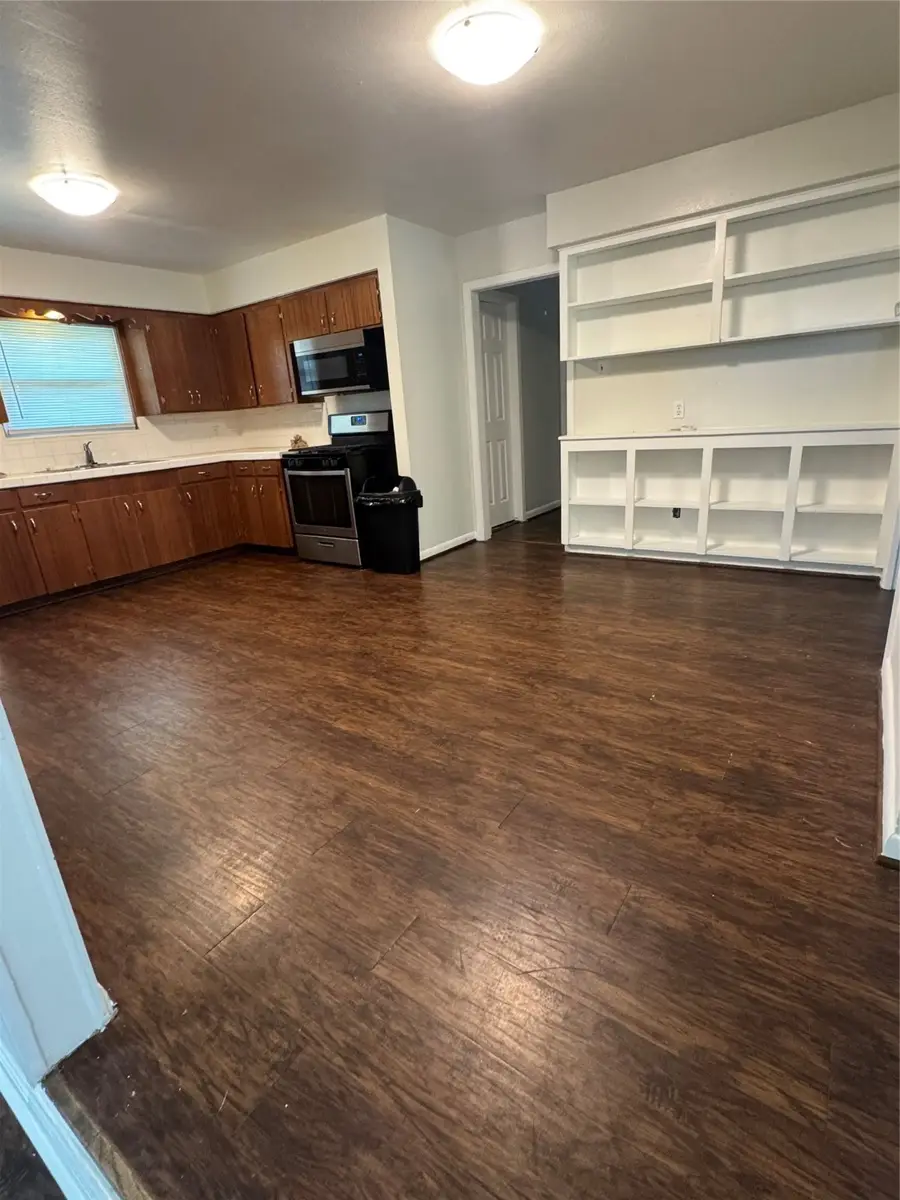 209 W 8th Street, Deer Park, TX 77536 - Image #3