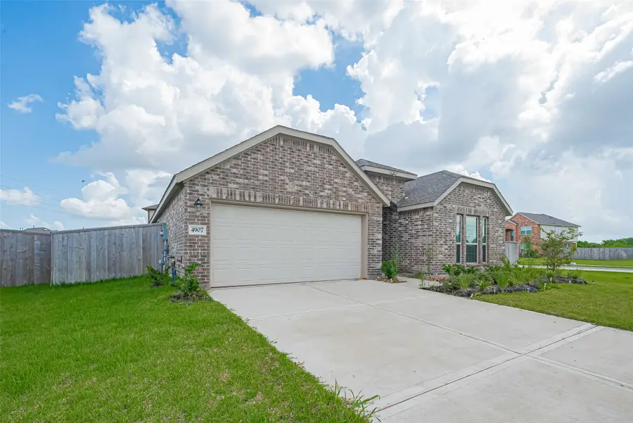 4907 Gentle Creek Court, Rosenberg, TX 77469 - Image #2