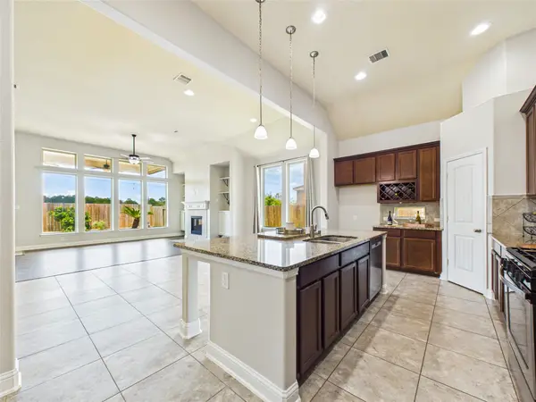 2135 Llerena Lane, League City, TX 77573