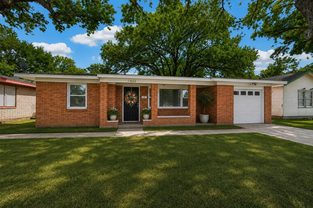 1905 5th Avenue N, Texas City, TX 77590 - #1