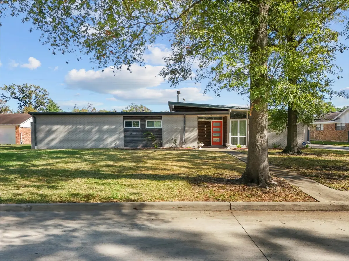 4914 Goose Creek Drive, Baytown, TX 77521 - Image #1