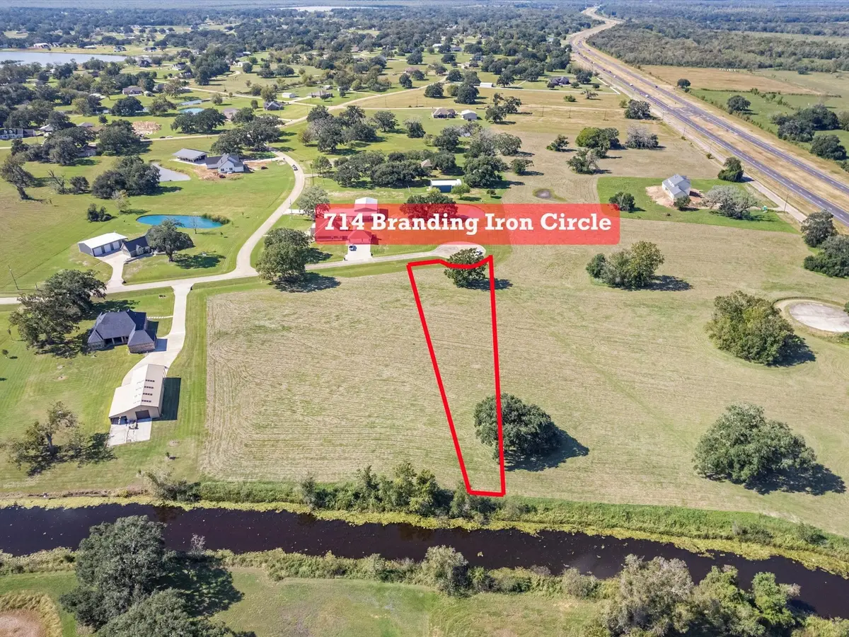 714 Branding Iron Trail, Angleton, TX 77515 - Image #1