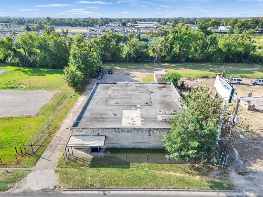 151 West Road, Houston, TX 77037 - Image #2