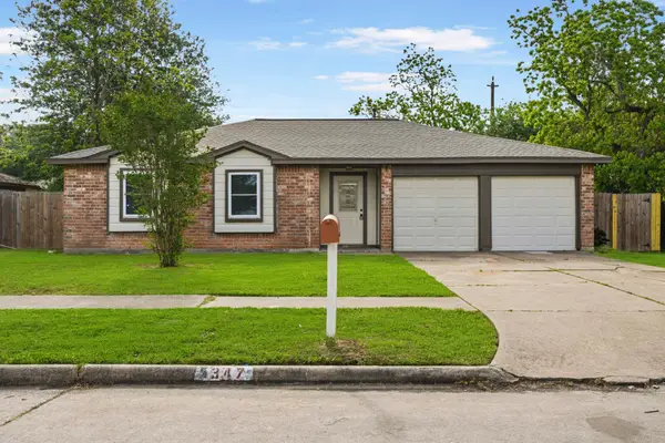 5347 Castlecreek Lane, Houston, TX 77053