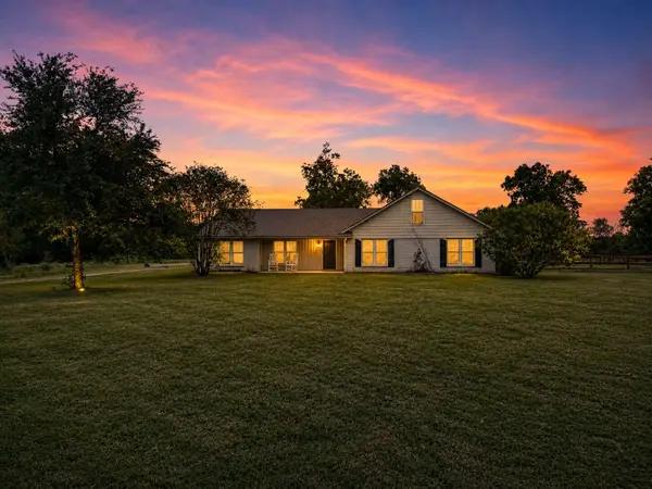 2231 County Road 796, Alvin, TX 77511