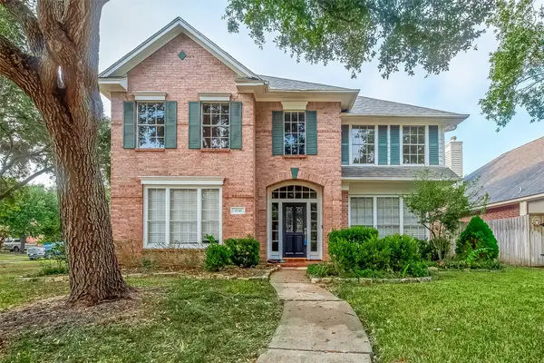 7130 Glenwood Drive, Sugar Land, TX 77479