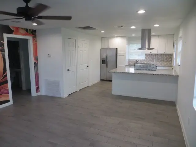 5918 Avenue R, Galveston, TX 77551 - Image #2