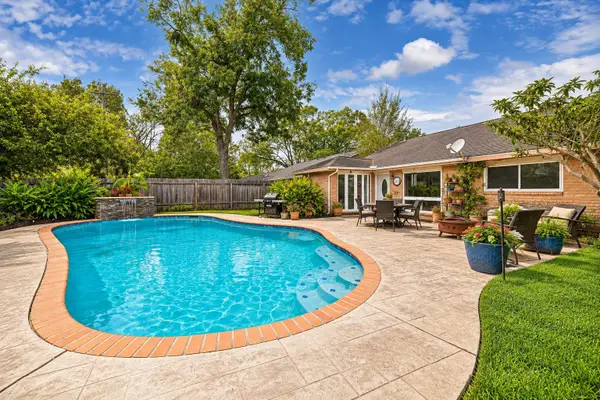 5931 Spellman Road, Houston, TX 77096