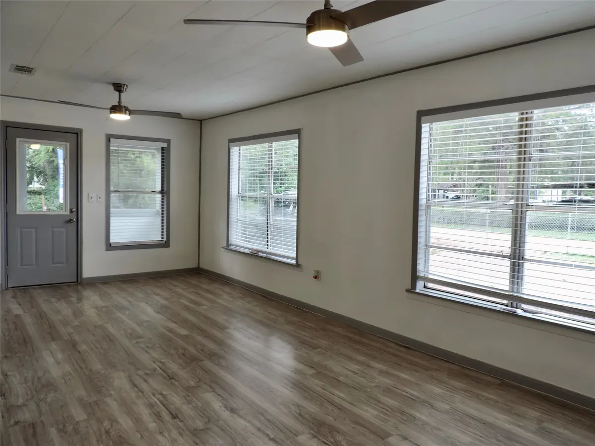 127 S Fenner Avenue, Cleveland, TX 77327 - #1