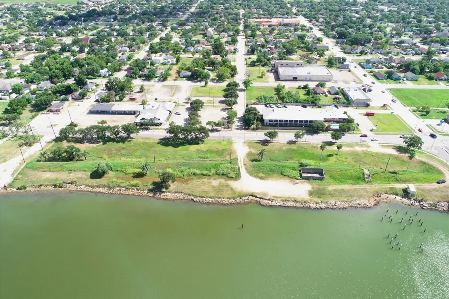 1024 W 2nd Street, Freeport, TX 77541 - Image #3