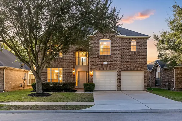 2814 Edgewick Elm Street, Fresno, TX 77545