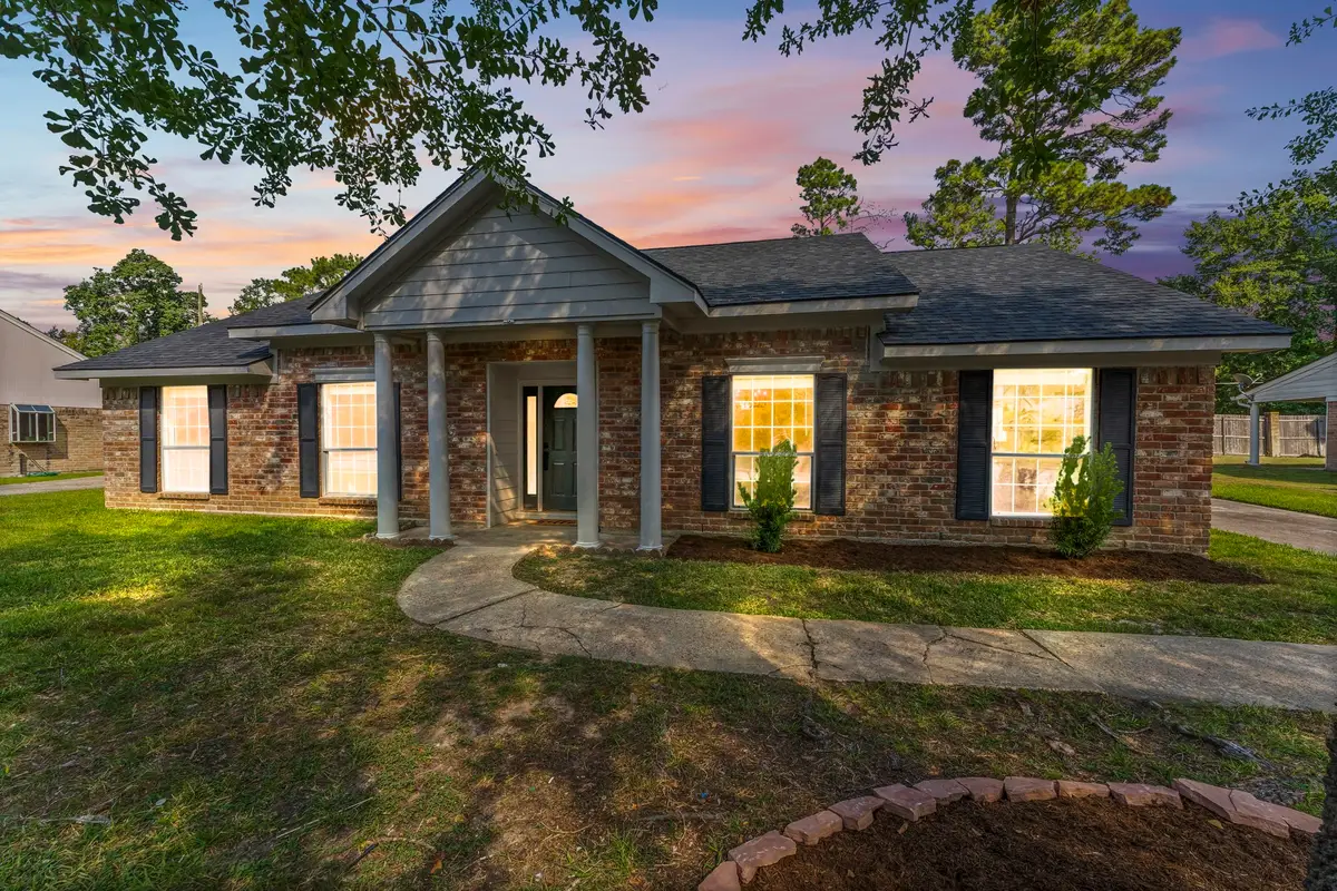 28710 Savannah Drive, Shenandoah, TX 77381 - Image #1