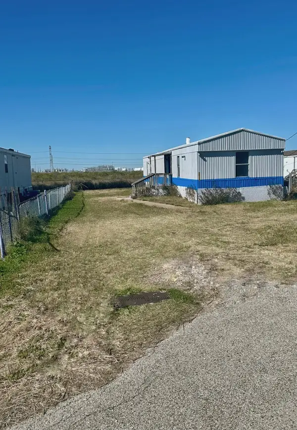 2529 Mcdonald Road, Oyster Creek, TX 77541