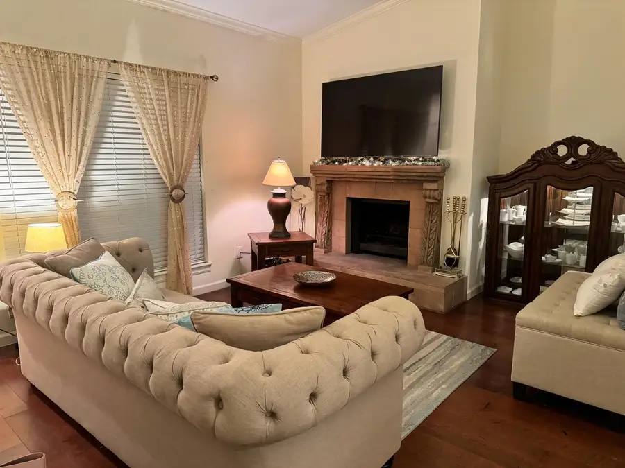 2001 Bering Drive #2D, Houston, TX 77057 - Image #2