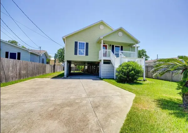 641 4th Street, Dickinson, TX 77539