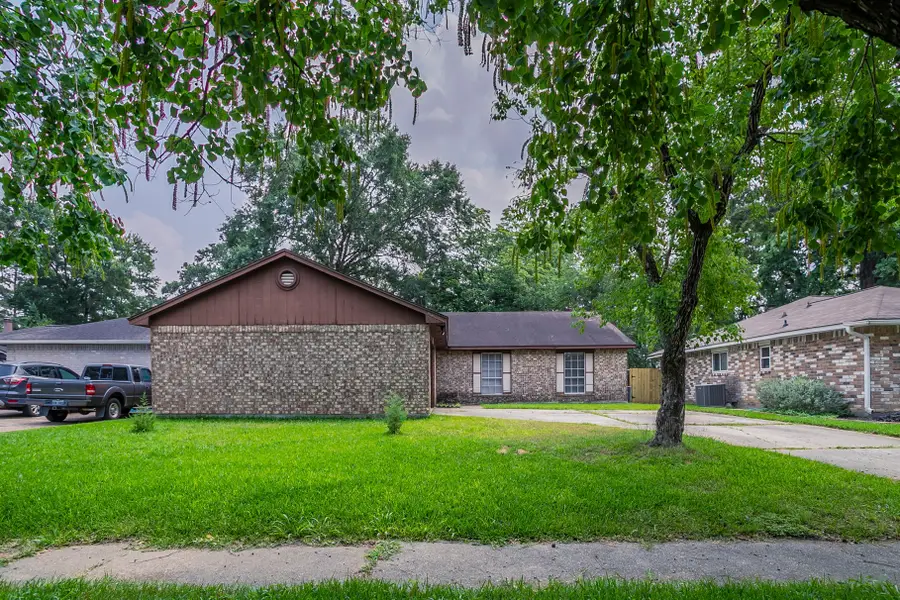 5902 Yorkgate Drive, Spring, TX 77373 - Image #2