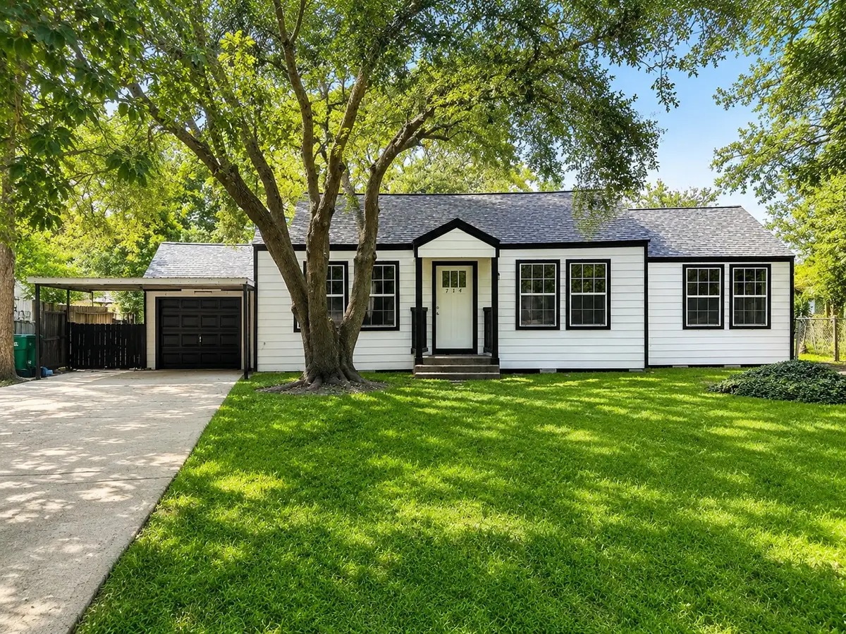 714 Morrell St, Baytown, TX 77520 - #1