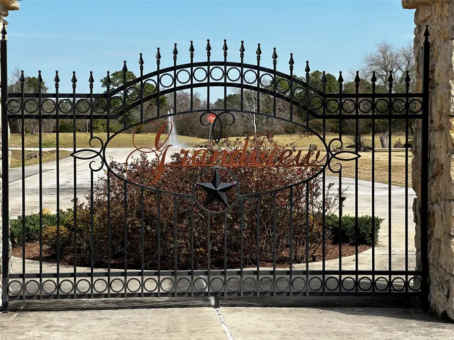 19150 Grandview Point, Montgomery, TX 77356 - Image #2