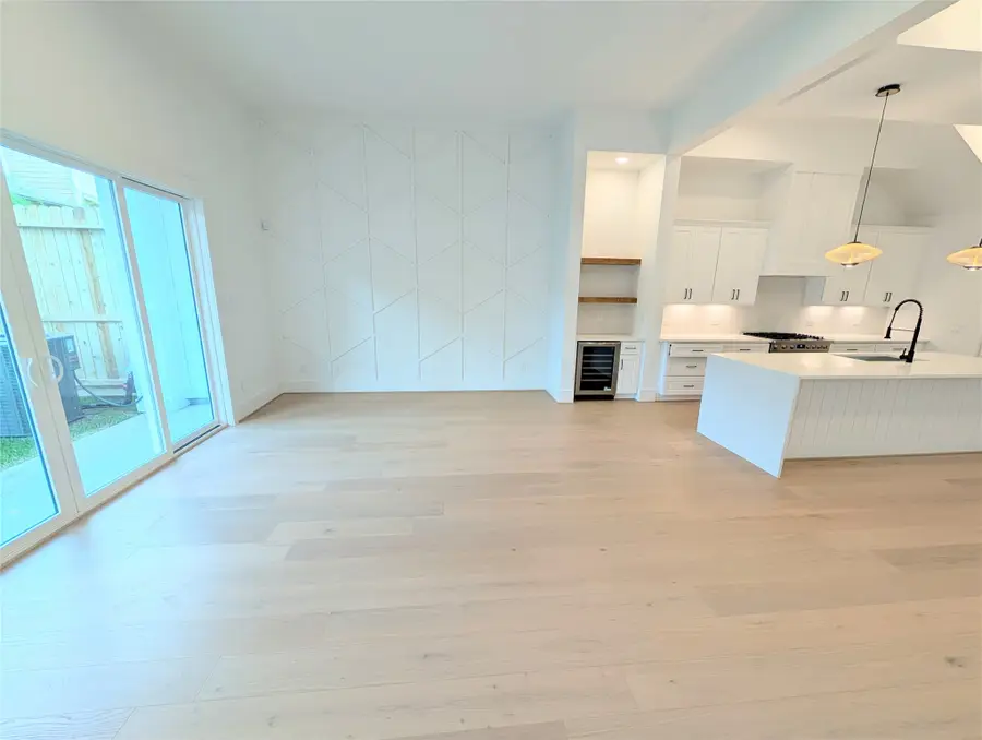 1322 Lawrence Street, Houston, TX 77008 - #3