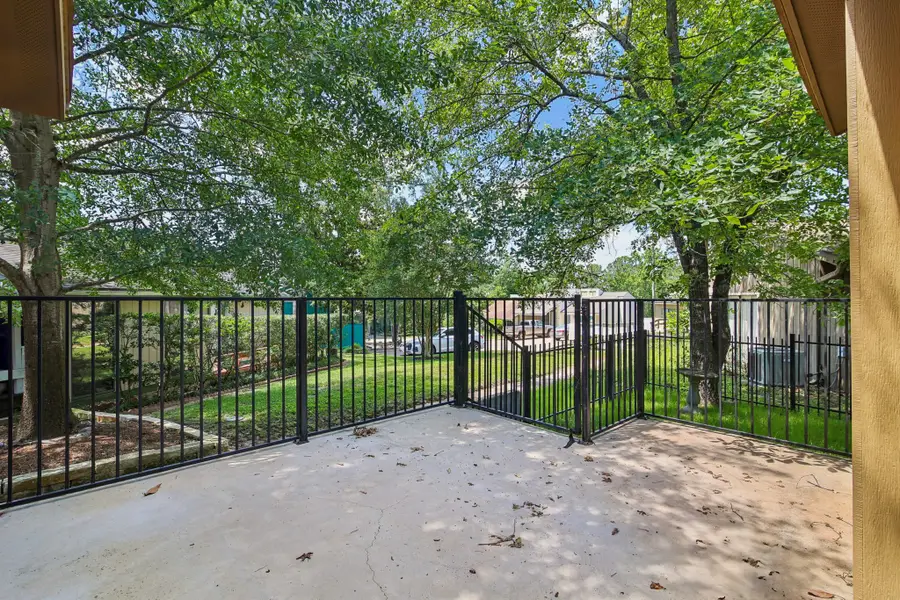 32 April Village, Conroe, TX 77356 - Image #3