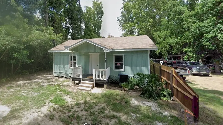 695 Grimes Avenue, Silsbee, TX 77656 - Image #3