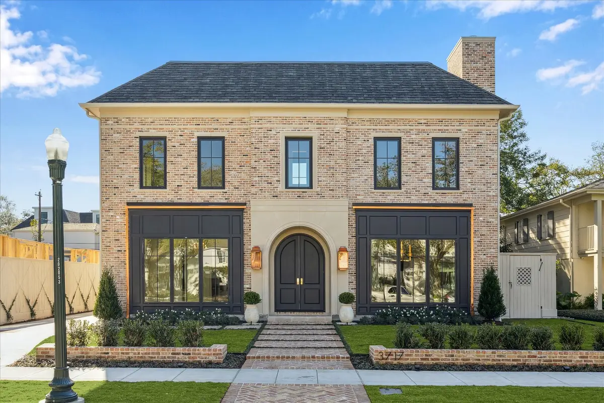 3717 Chevy Chase Drive, Houston, TX 77019 - Image #1