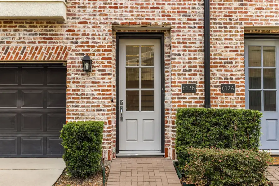 612 E 20th Street #B, Houston, TX 77008 - #2