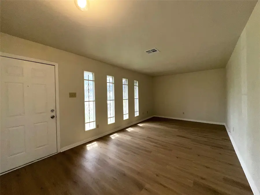 6023 Belarbor Street, Houston, TX 77033 - #3