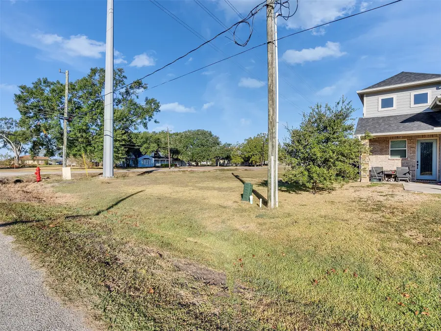 000 Morris, Road, East Bernard, TX 77435 - Image #3