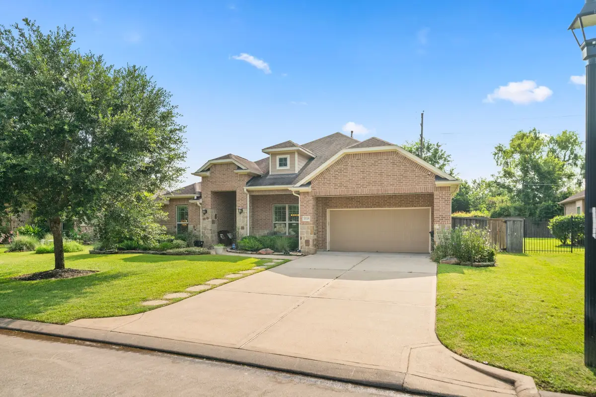 32219 Waterford Crest Lane, Fulshear, TX 77441 - #1